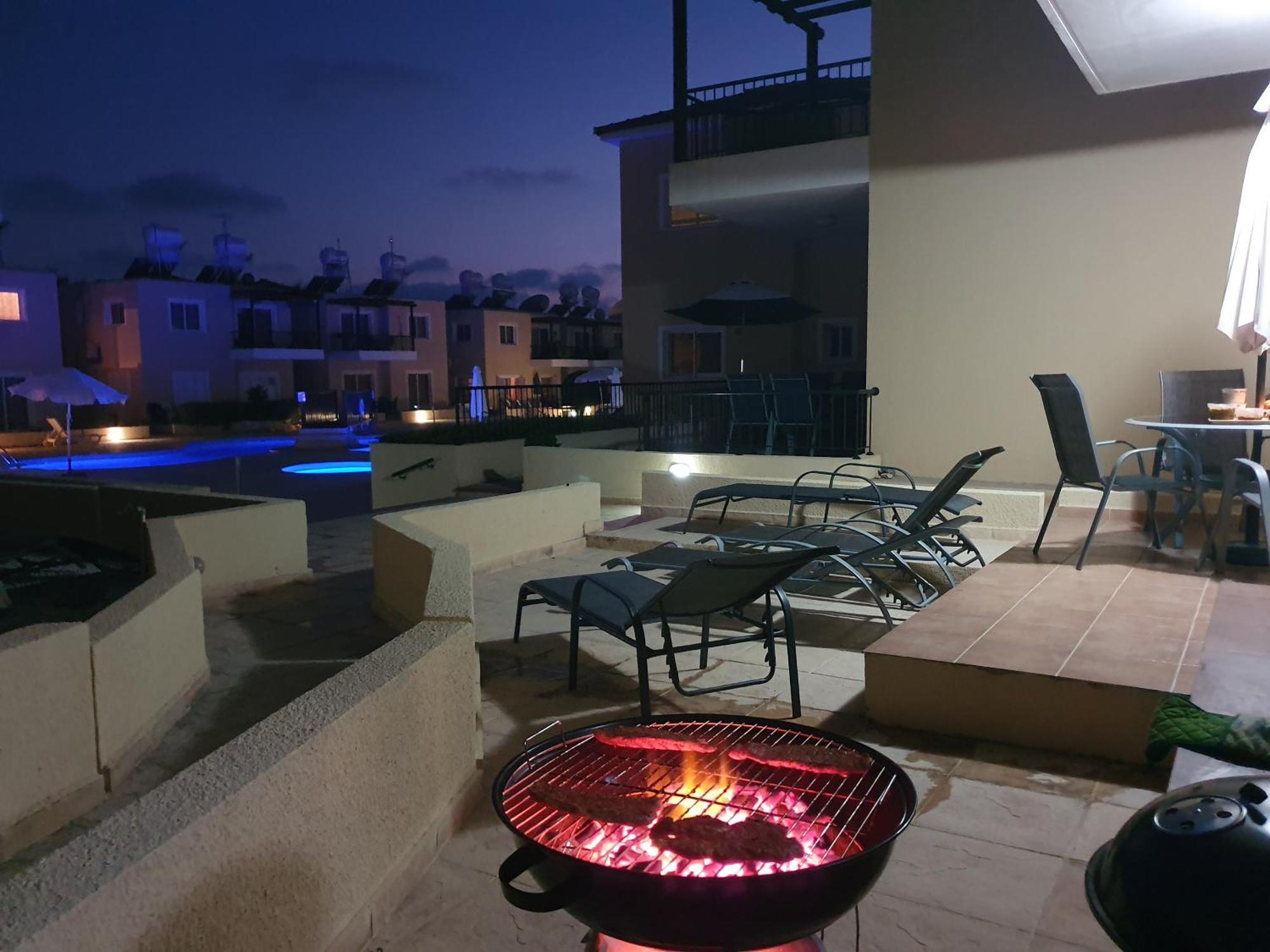 Sirena Sunrise, Apartment 4 Paphos Bagian luar foto