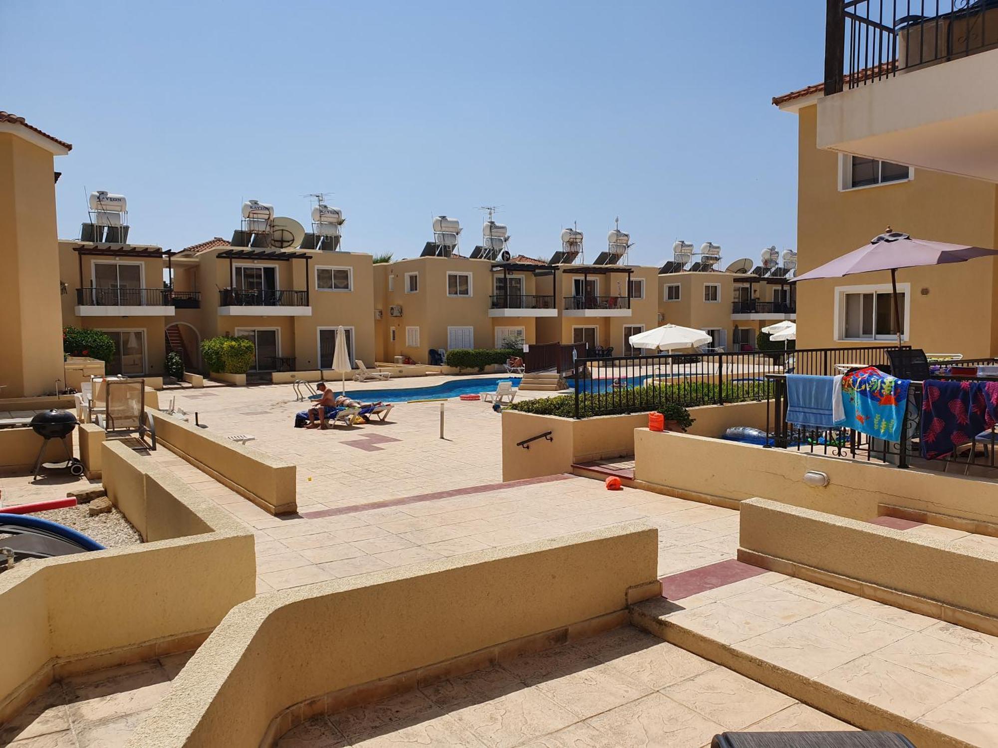 Sirena Sunrise, Apartment 4 Paphos Bagian luar foto