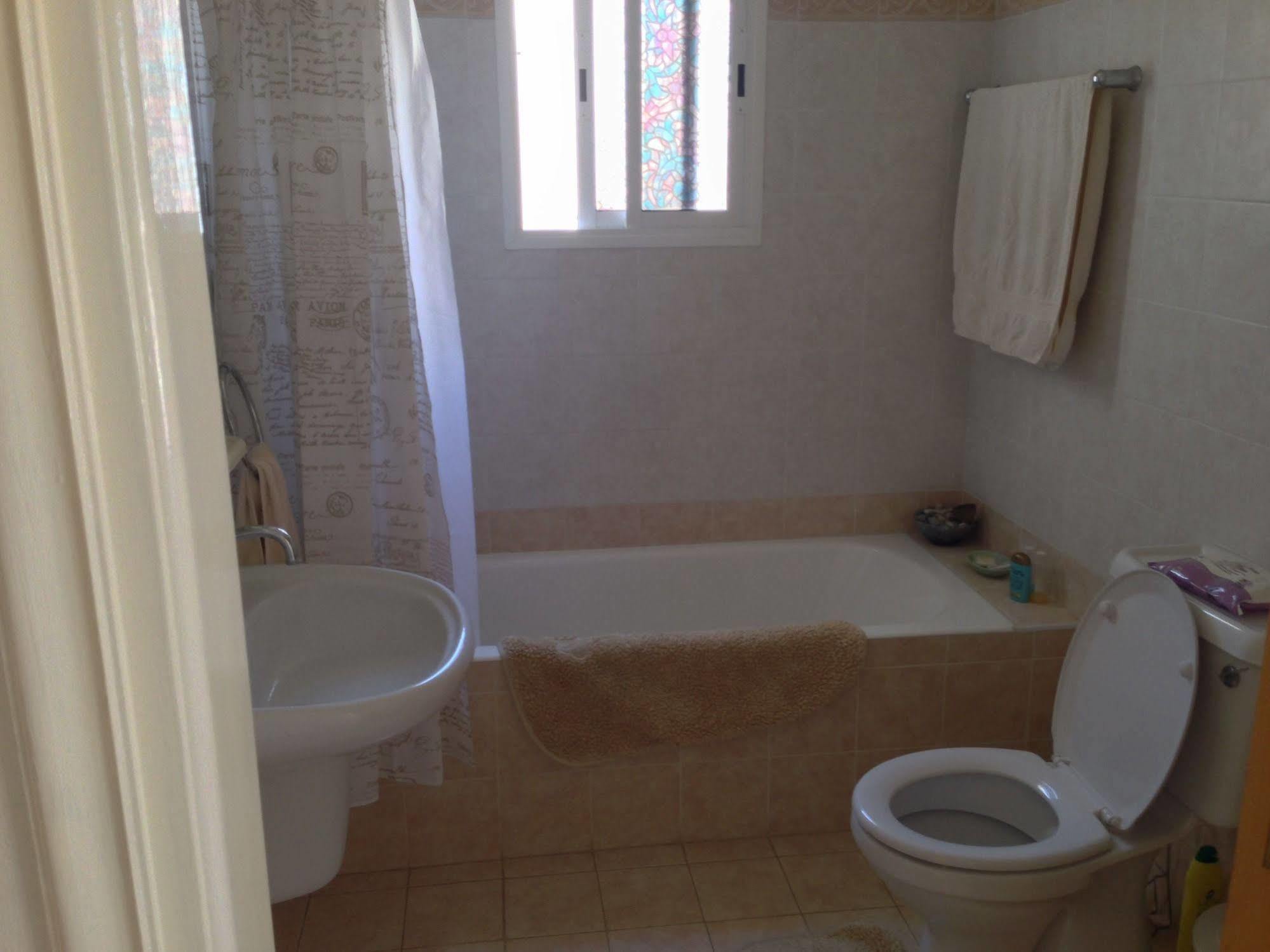 Sirena Sunrise, Apartment 4 Paphos Bagian luar foto