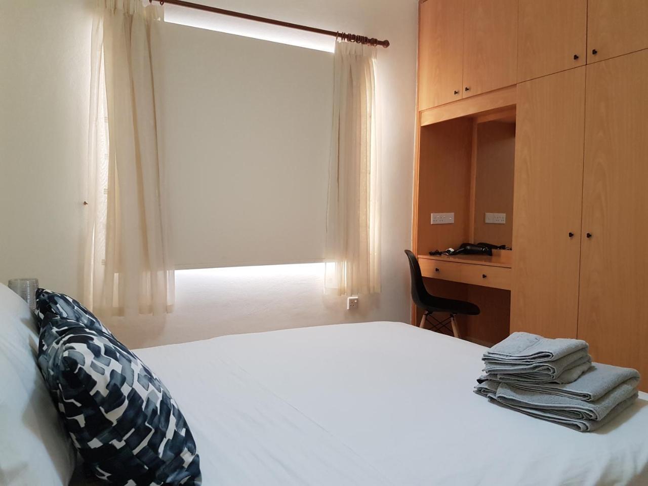Sirena Sunrise, Apartment 4 Paphos Bagian luar foto