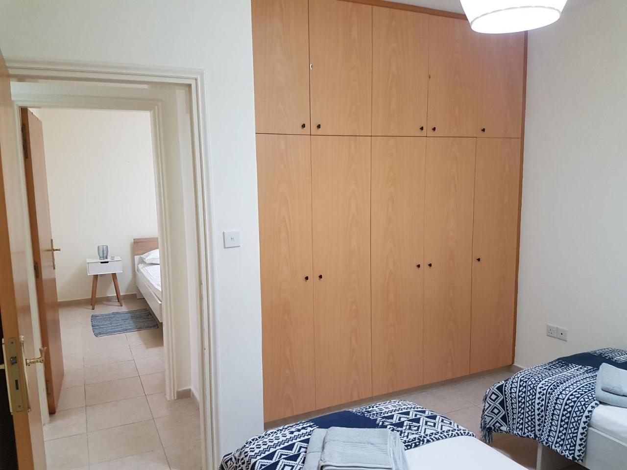 Sirena Sunrise, Apartment 4 Paphos Bagian luar foto